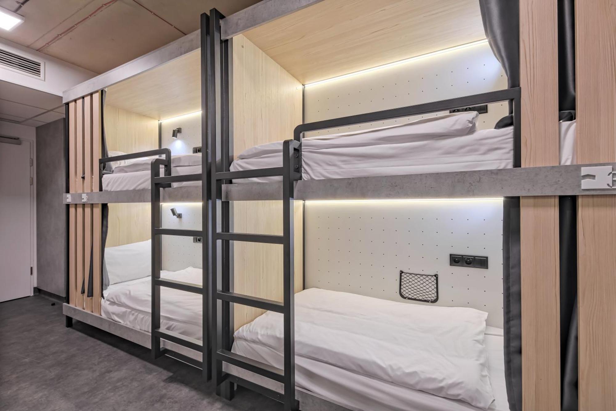 Easy One Premium Art Aparthotel Krasków Εξωτερικό φωτογραφία