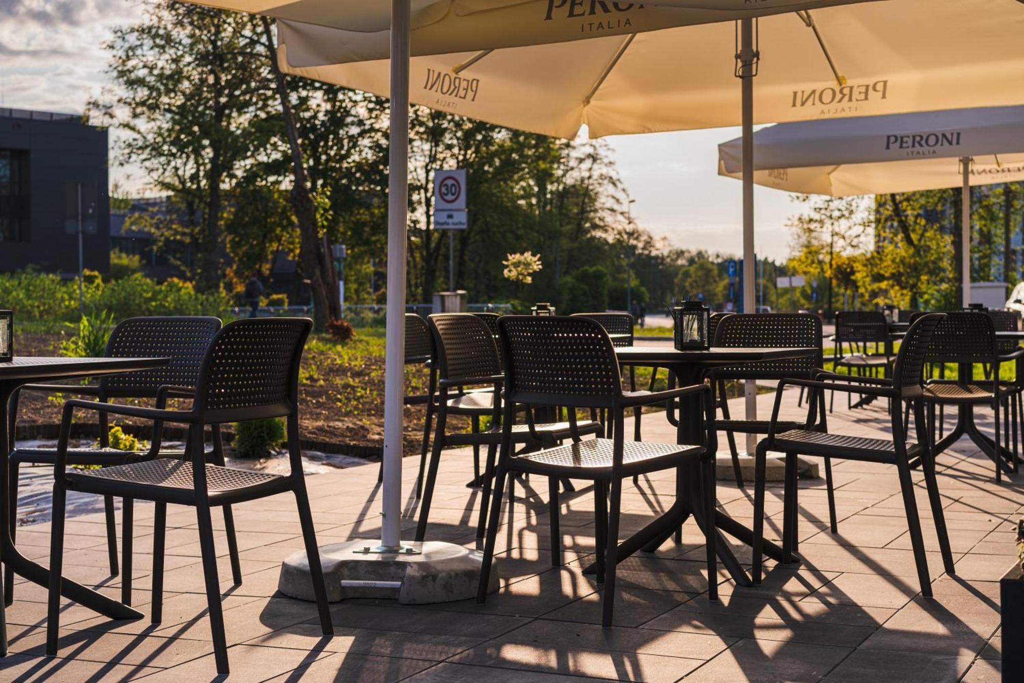 Easy One Premium Art Aparthotel Krasków Εξωτερικό φωτογραφία