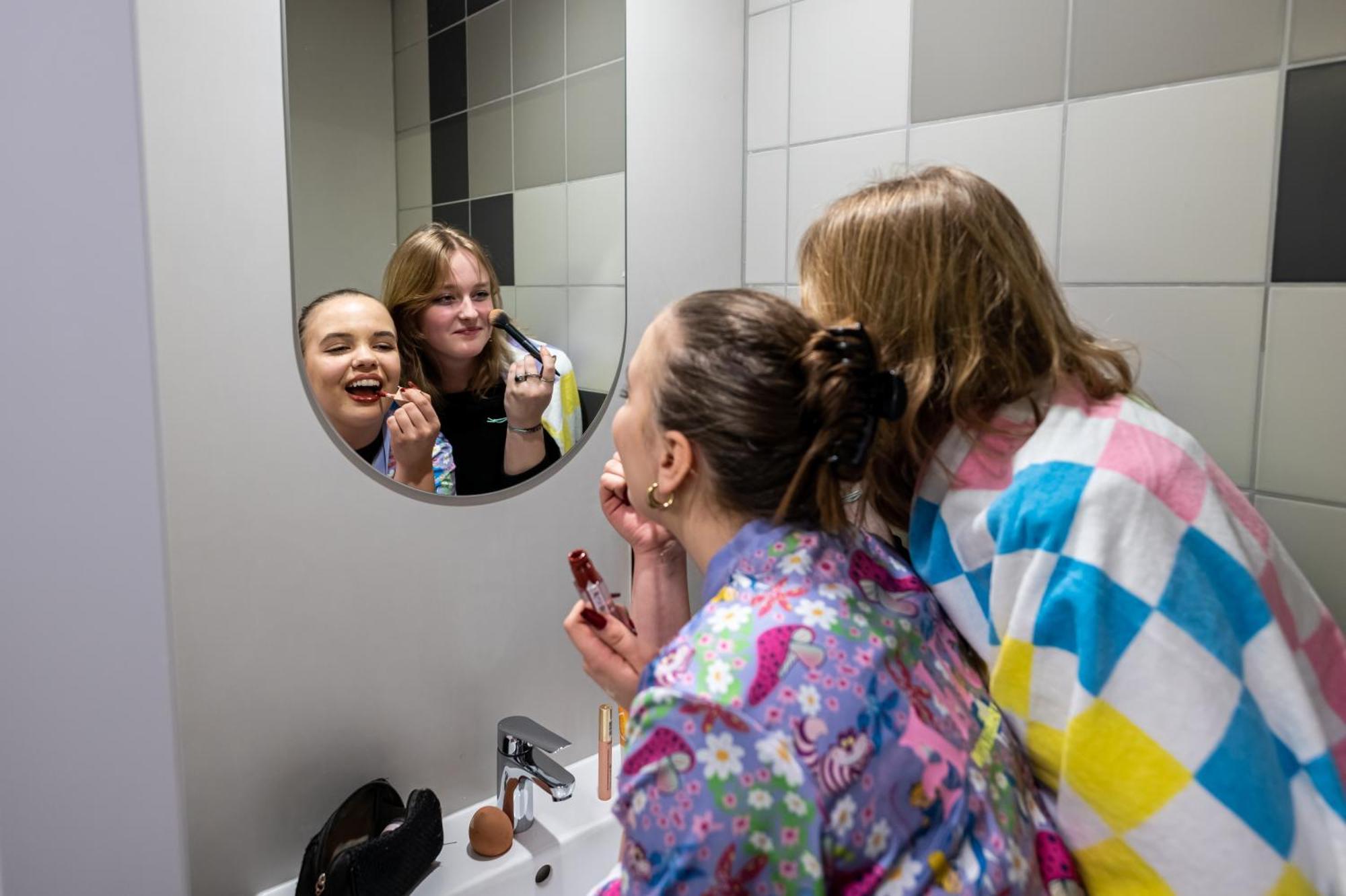 Easy One Premium Art Aparthotel Krasków Εξωτερικό φωτογραφία