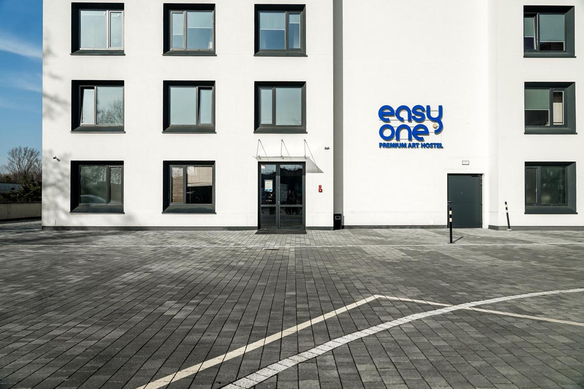 Easy One Premium Art Aparthotel Krasków Εξωτερικό φωτογραφία