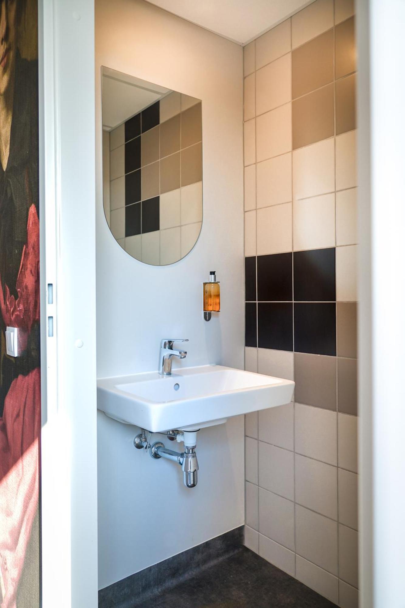 Easy One Premium Art Aparthotel Krasków Εξωτερικό φωτογραφία