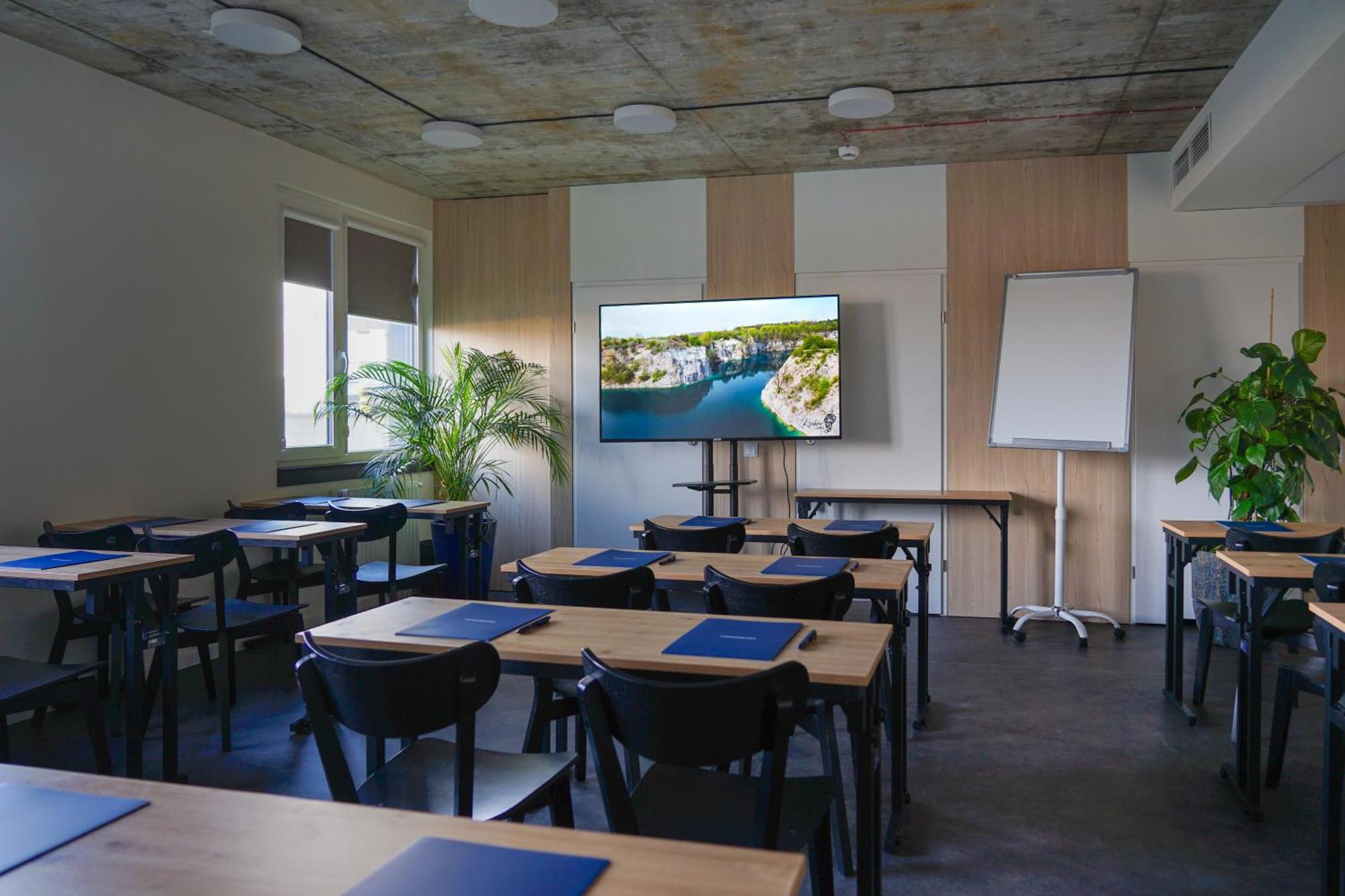 Easy One Premium Art Aparthotel Krasków Εξωτερικό φωτογραφία