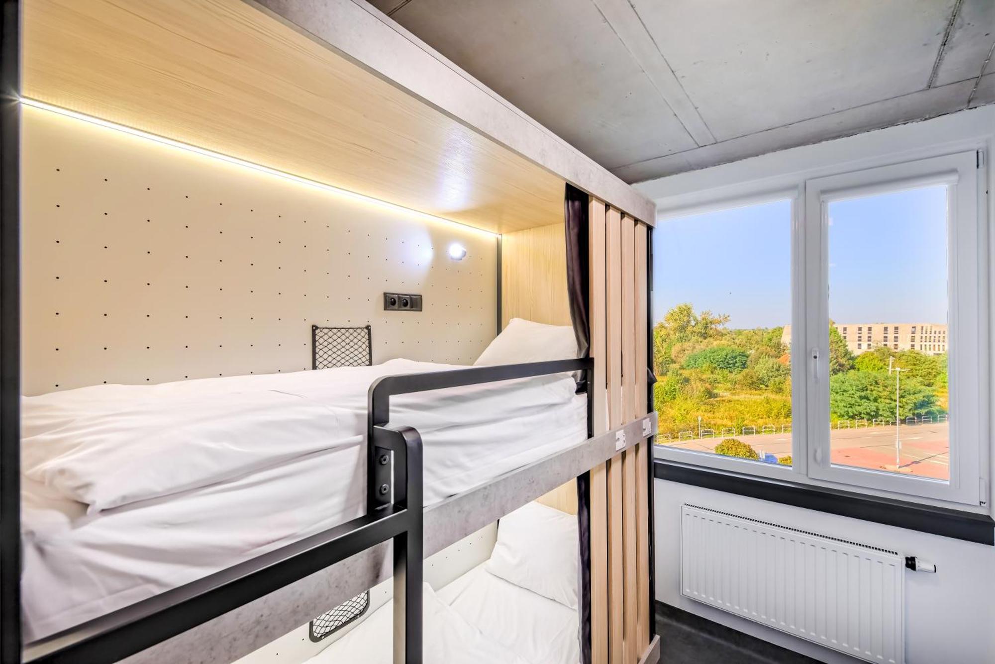 Easy One Premium Art Aparthotel Krasków Εξωτερικό φωτογραφία