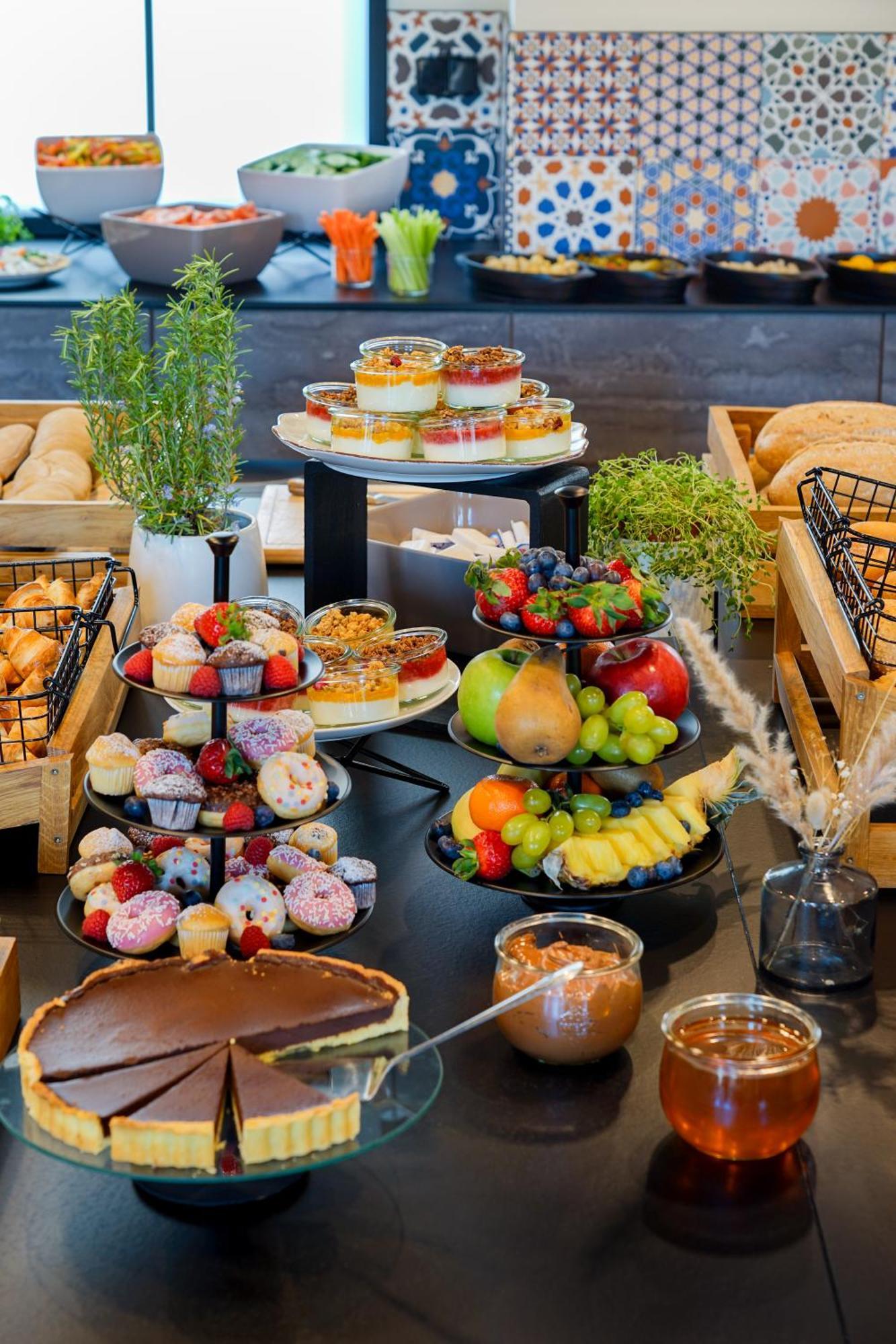 Easy One Premium Art Aparthotel Krasków Εξωτερικό φωτογραφία